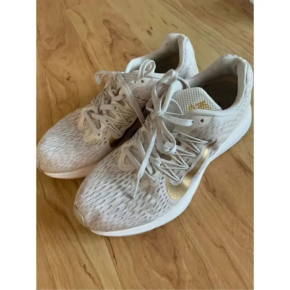 Nike sneakers size 7 white/off white winflo 5